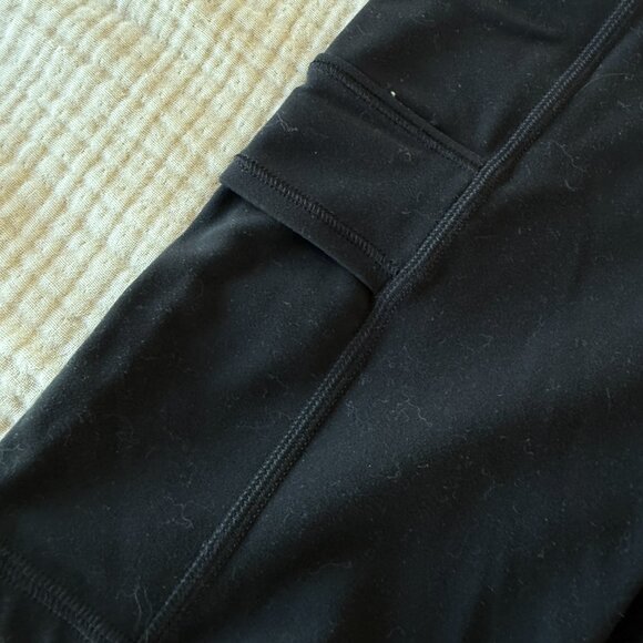 Athleta Salutation Stash Cargo 9" Short - Picture 3 of 6